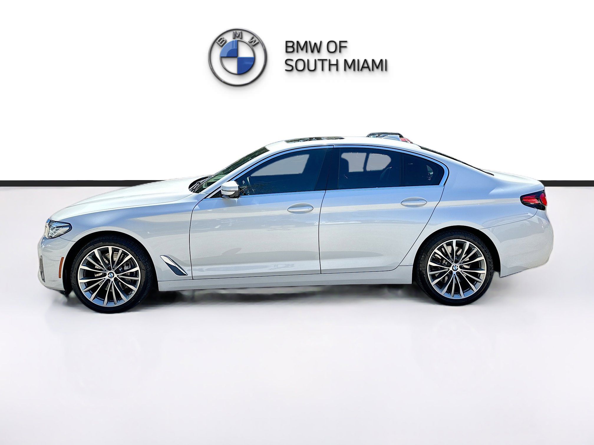 Certified 2023 BMW 540i w/ Premium Package image 3