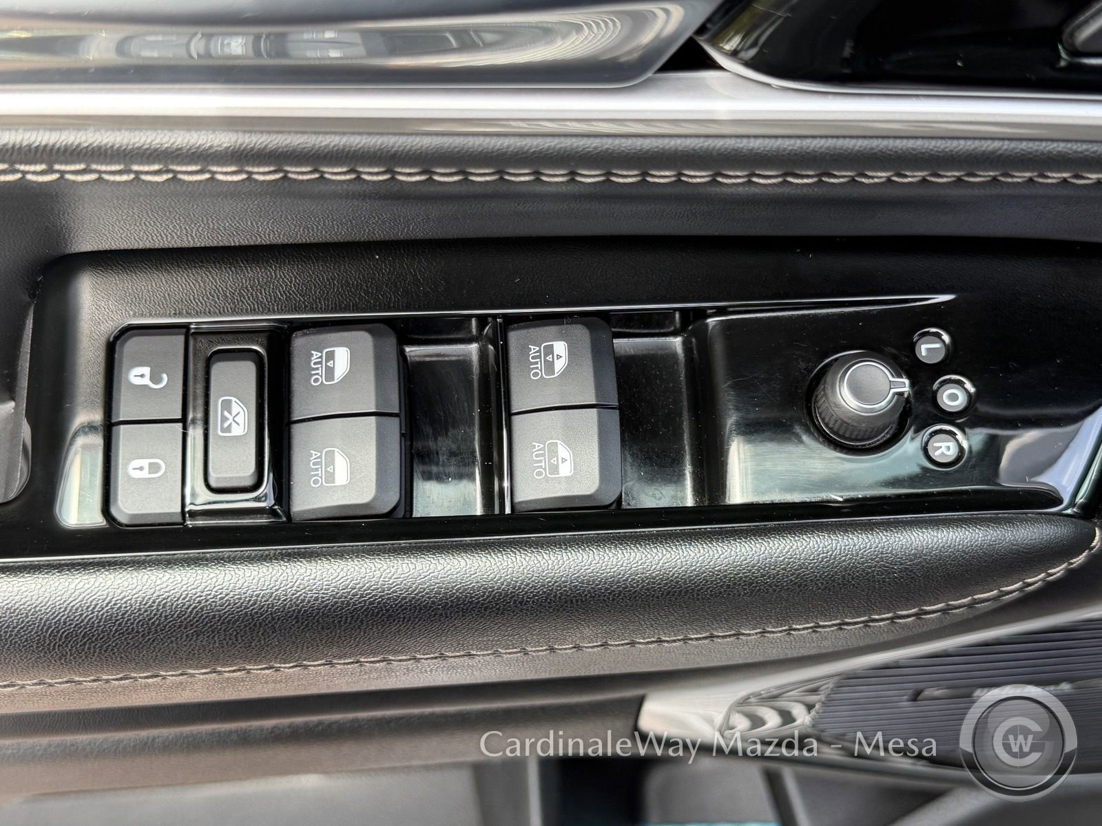 Used 2022 Jeep Wagoneer Series III w/ Premium Group I image 16