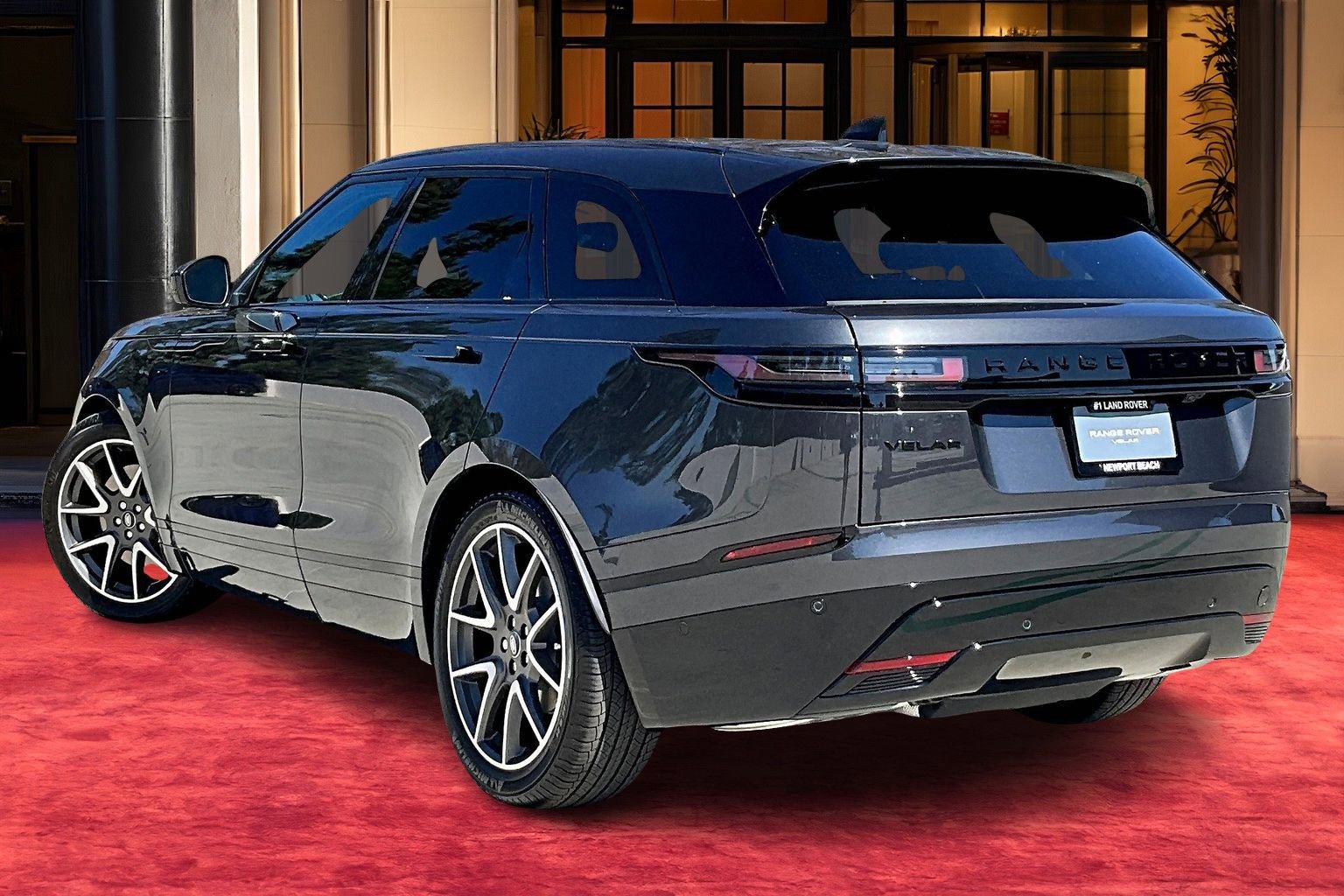 New 2026 Land Rover Range Rover Velar Dynamic SE image 2