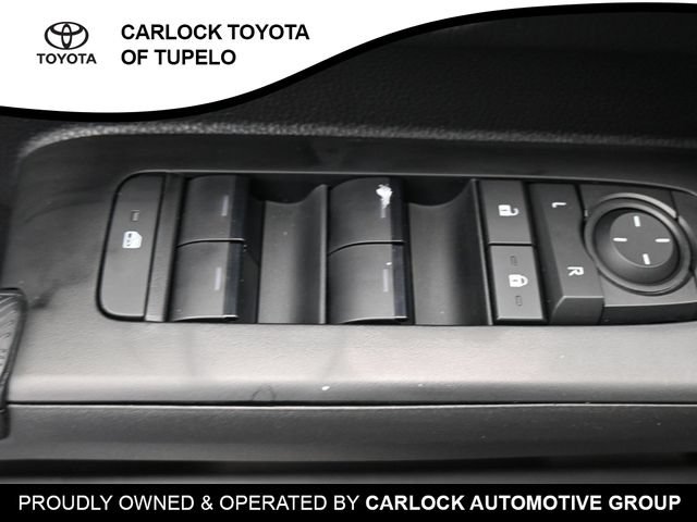 Used 2025 Toyota Tacoma SR5 AWD/4WD image 19
