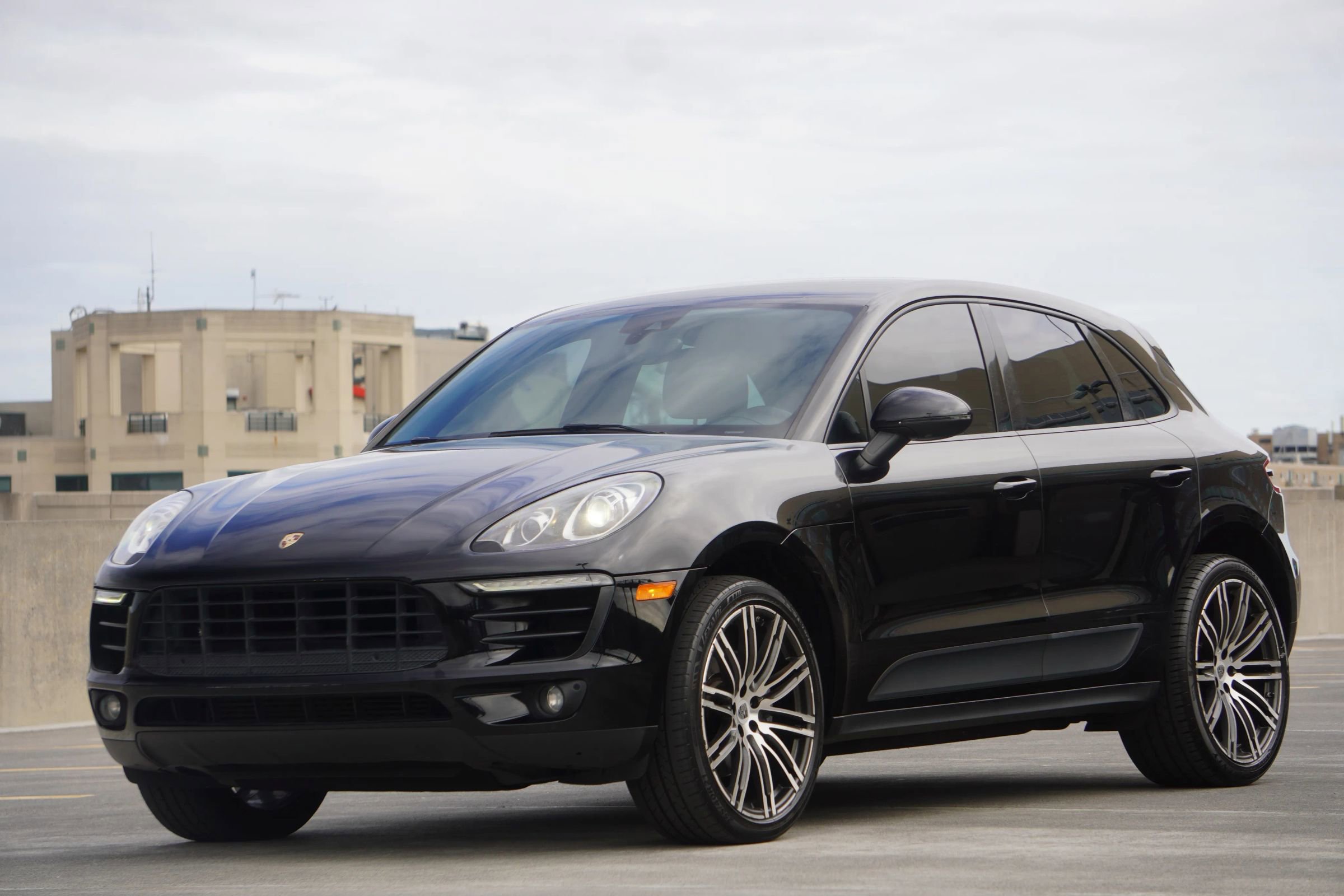 Used 2017 Porsche Macan image 2