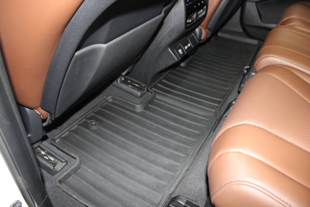 Used 2023 Acura MDX w/ Technology Package FWD image 22