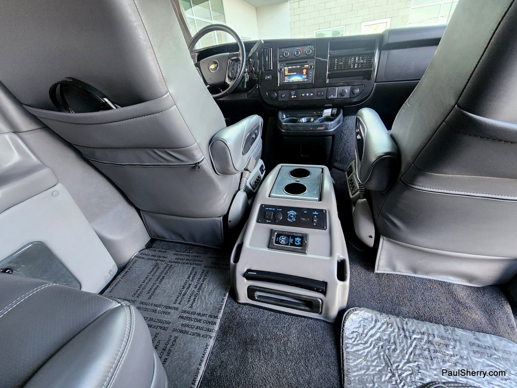 Used 2019 Chevrolet Express 2500 w/ Enhanced Convenience Package RWD image 21