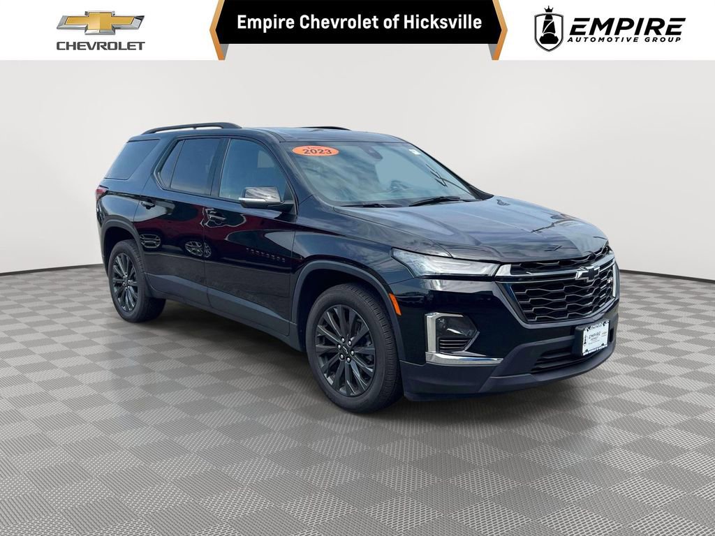 Used 2023 Chevrolet Traverse RS