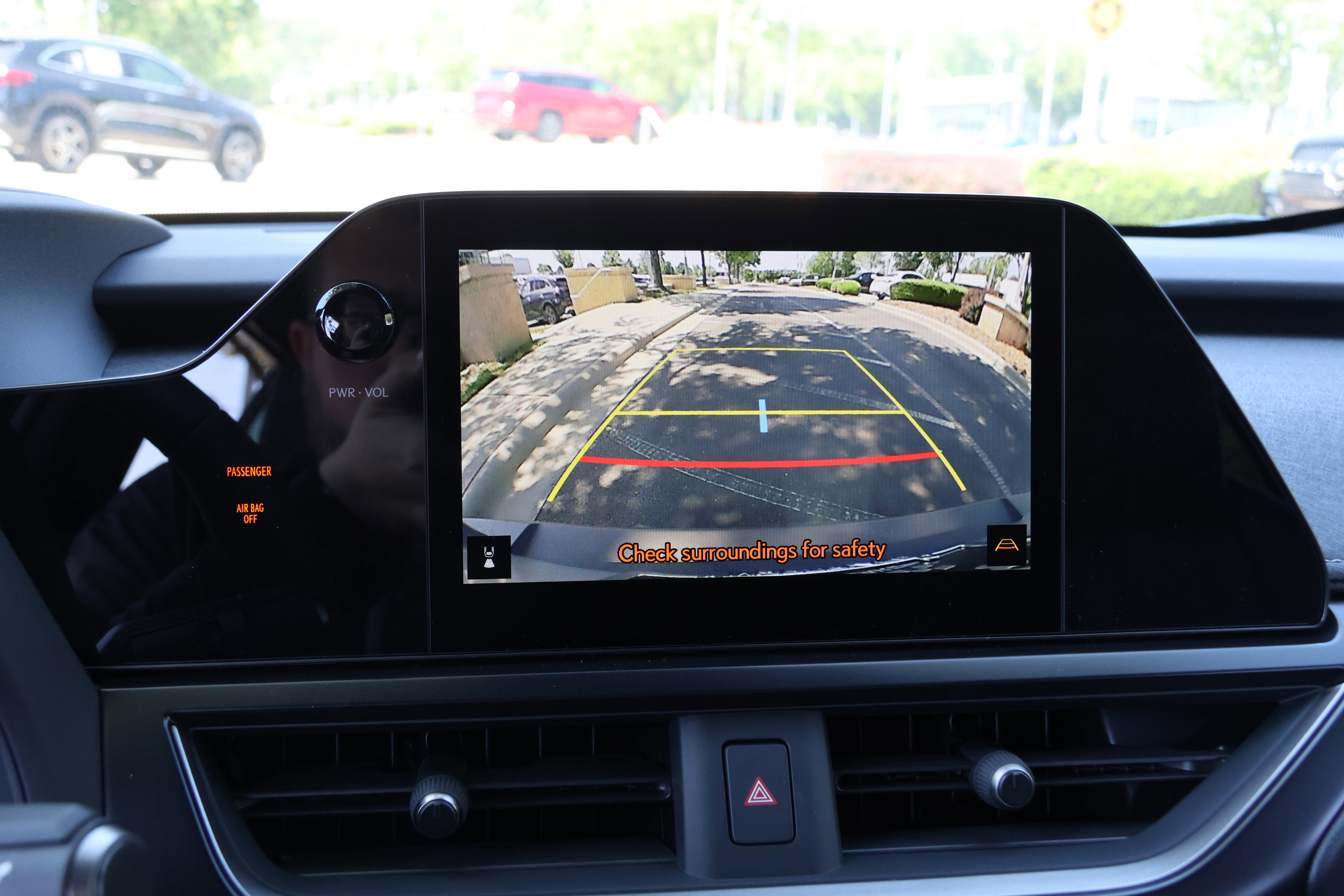 Used 2026 Lexus UX 300h FWD image 23