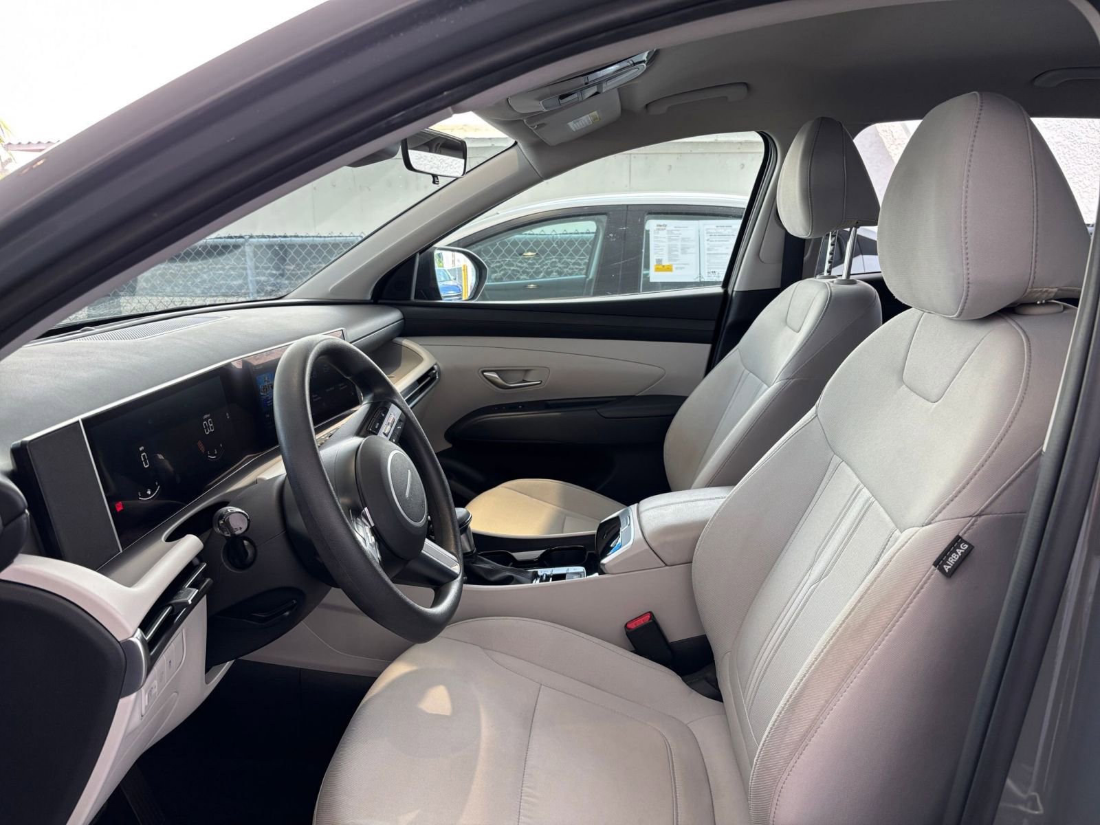 Used 2025 Hyundai Tucson SEL FWD image 28
