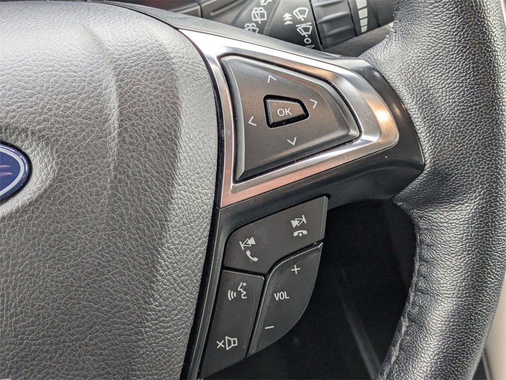 Used 2024 Ford Edge SEL image 23