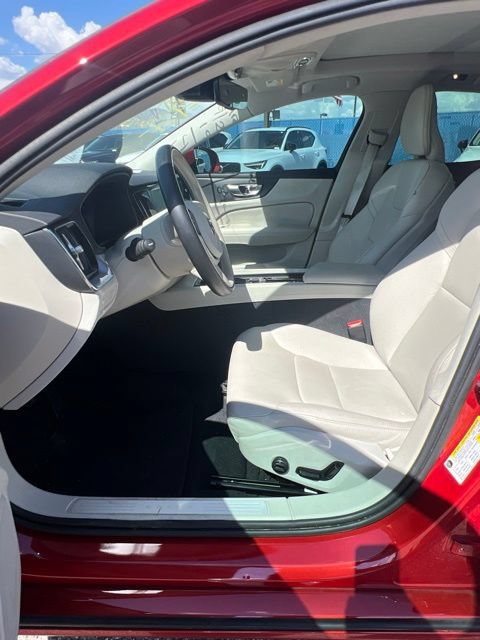Used 2019 Volvo S60 T5 Momentum FWD image 26