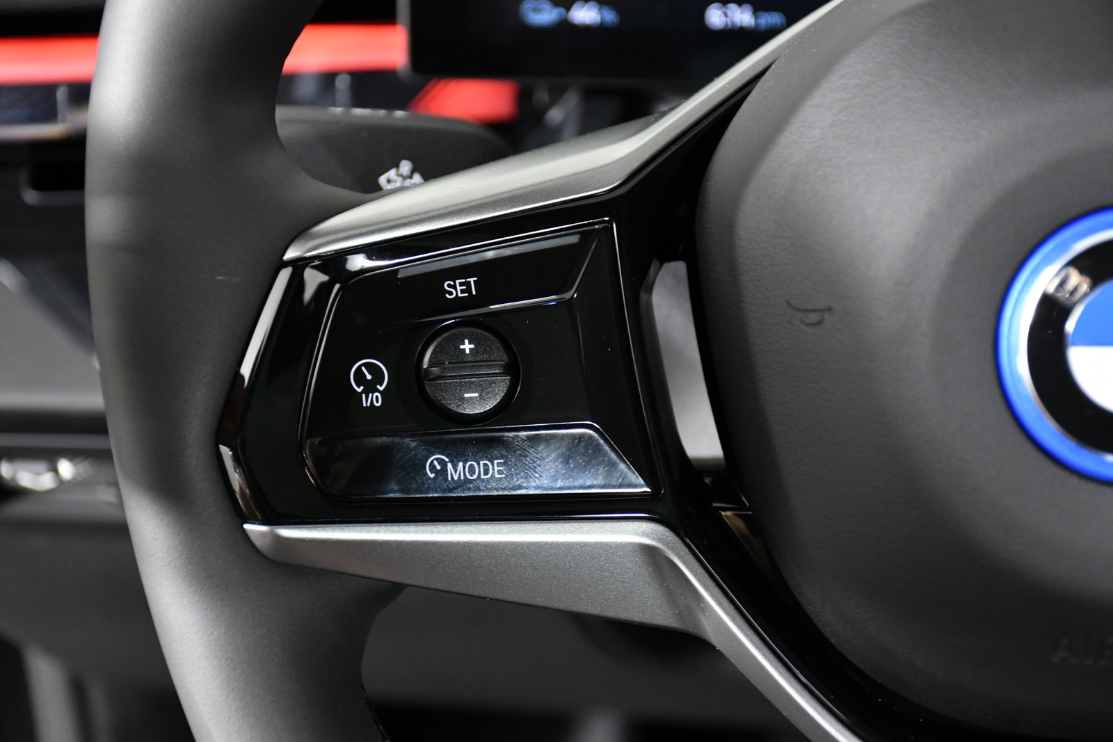 Used 2025 BMW i5 xDrive40 w/ Premium Package image 11