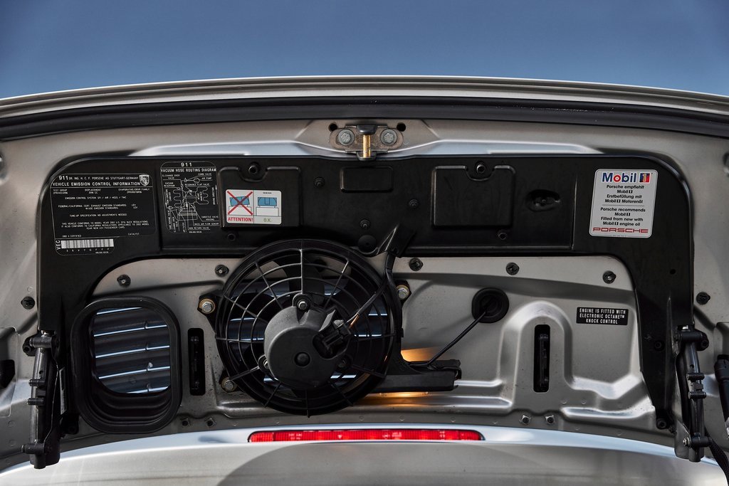 Used 2002 Porsche 911 Carrera image 21