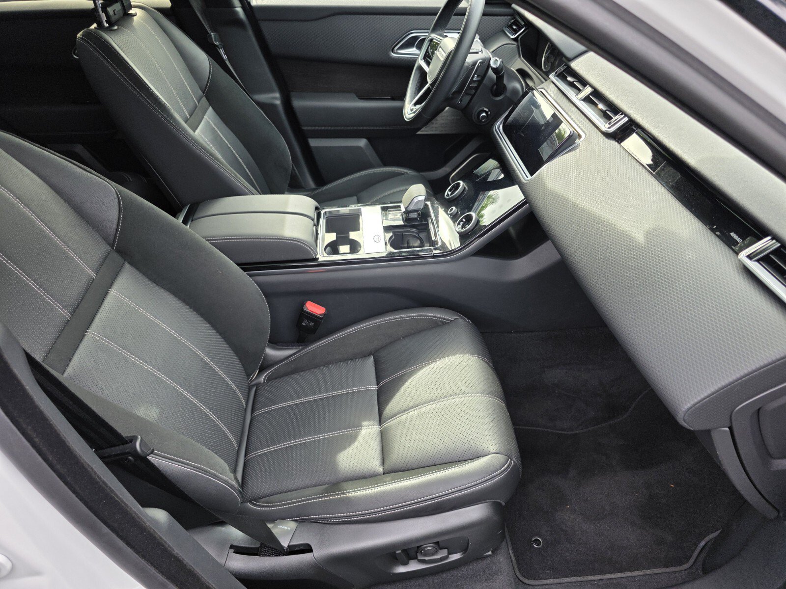 Certified 2023 Land Rover Range Rover Velar S AWD/4WD image 3