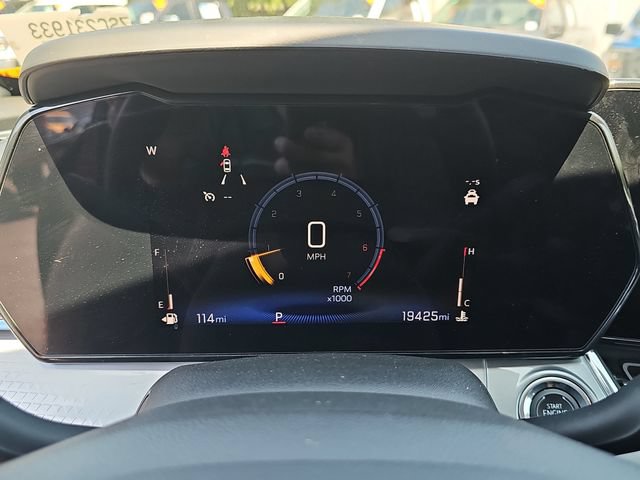 Used 2025 Chevrolet Trax LT w/ LT Convenience Package FWD image 39