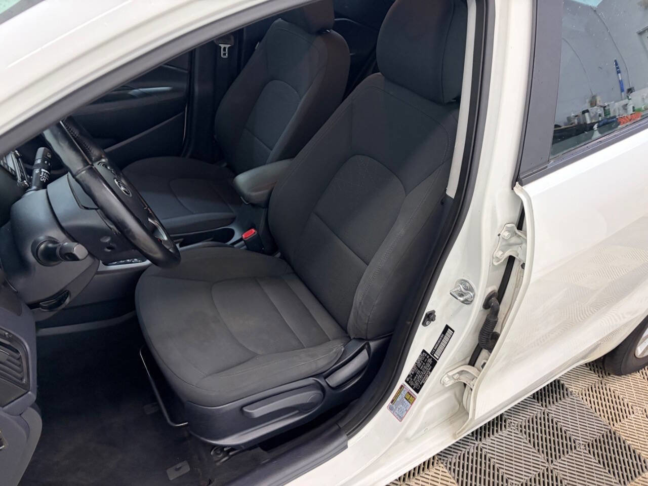 Used 2014 Kia Rio EX w/ Convenience Package image 20