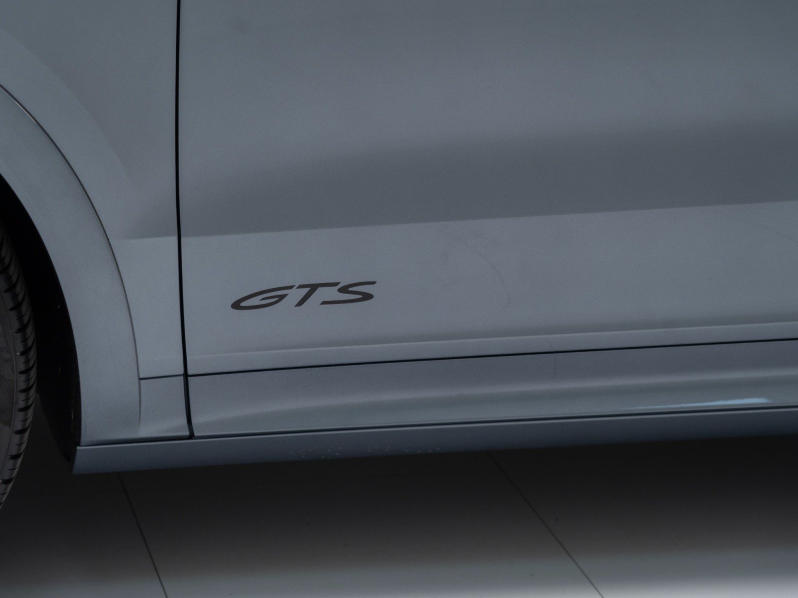 Used 2026 Porsche Cayenne GTS AWD/4WD image 13