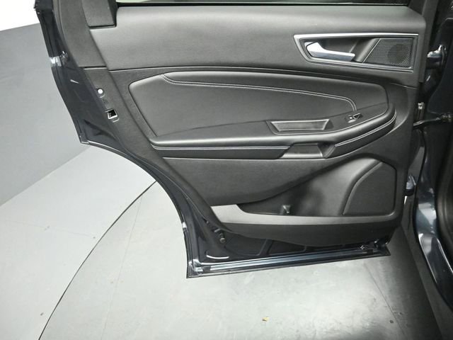 Certified 2024 Ford Edge Titanium AWD/4WD image 23