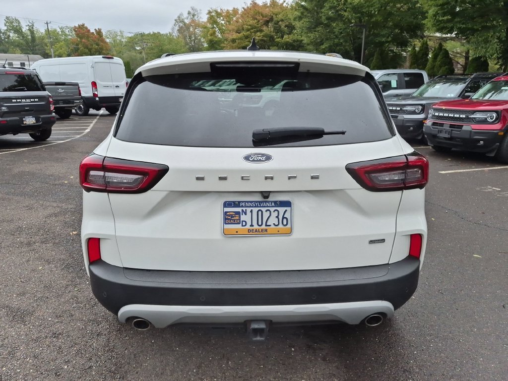 Certified 2023 Ford Escape SE w/ PHEV Premium Package FWD image 10