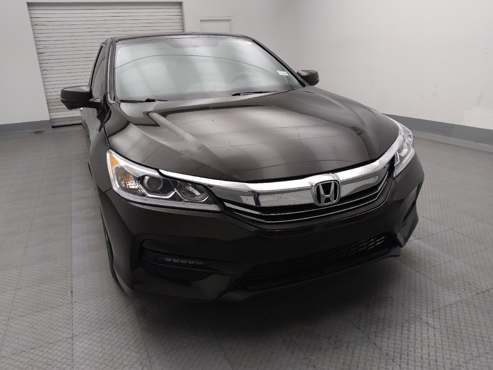 Used 2017 Honda Accord EX image 14