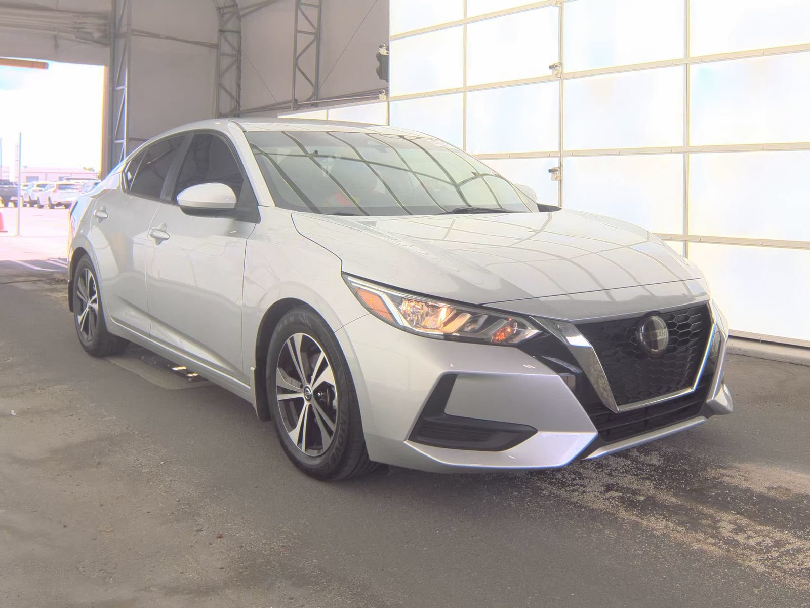 Used 2021 Nissan Sentra SV FWD image 2