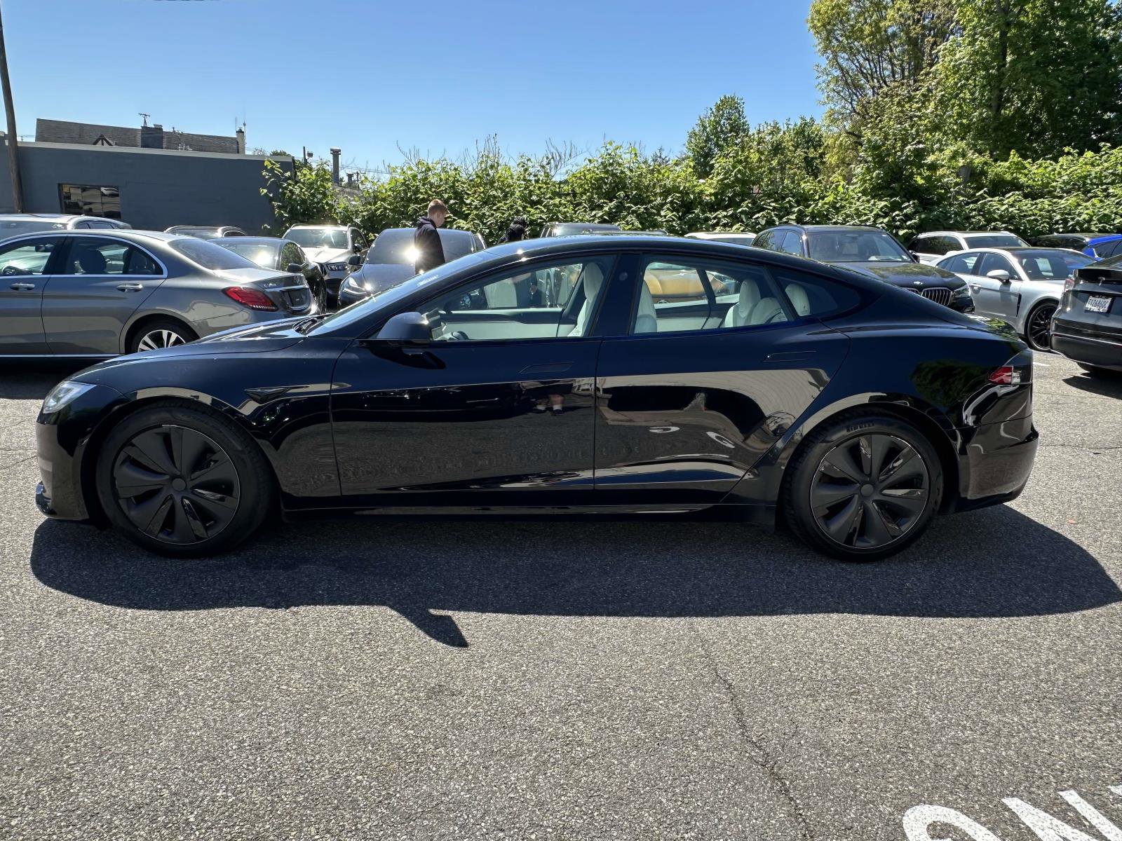 Used 2022 Tesla Model S AWD/4WD image 5