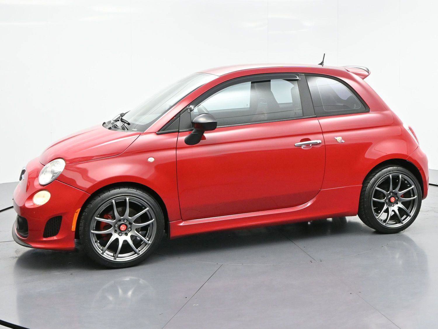 Used 2013 FIAT 500 Abarth FWD image 4
