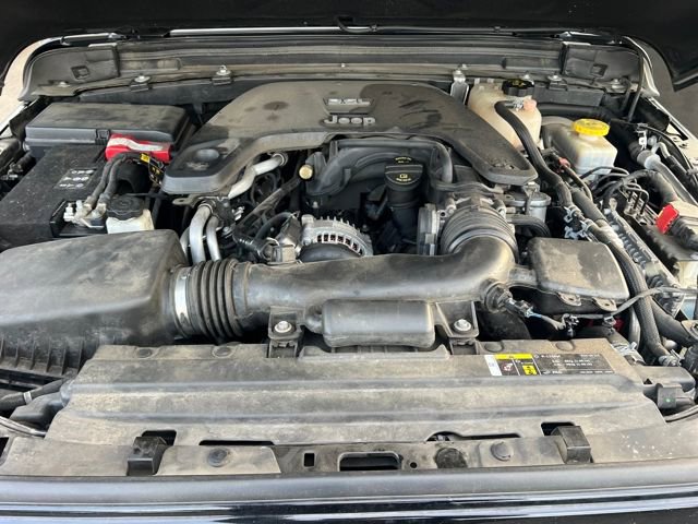 Used 2019 Jeep Wrangler Unlimited Sahara image 30