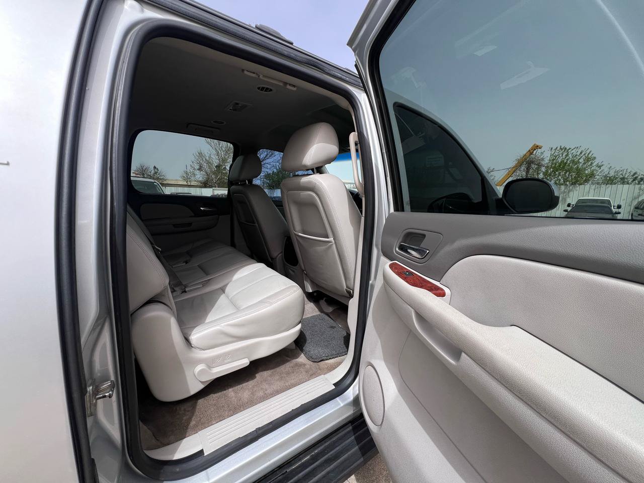 Used 2013 GMC Yukon XL SLT RWD image 37
