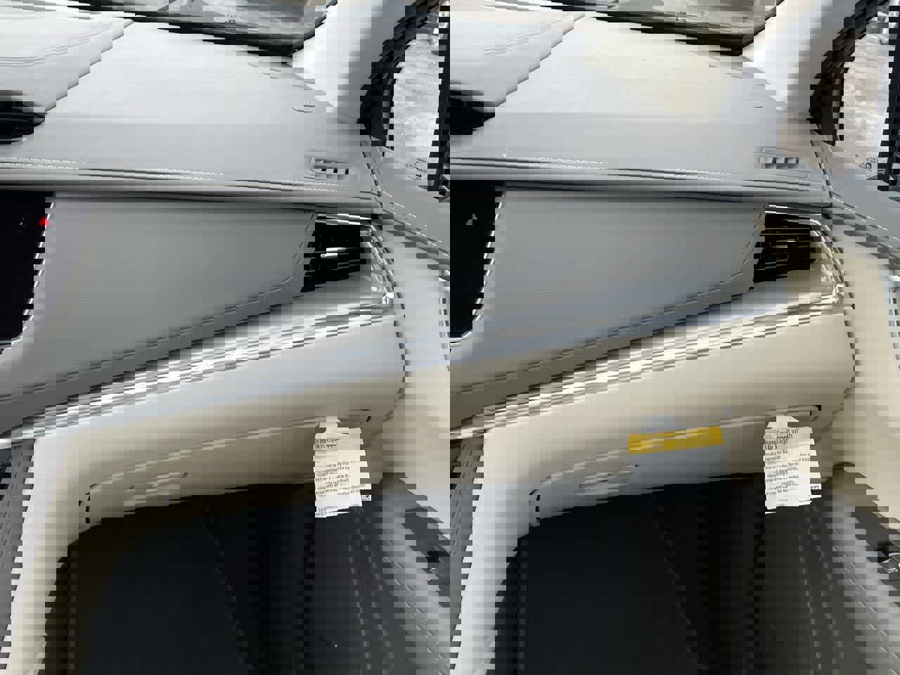 Certified 2022 Cadillac XT5 Premium Luxury image 16