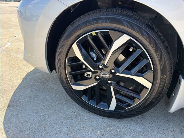 Certified 2025 Nissan Versa SR w/ Trunk Package image 8