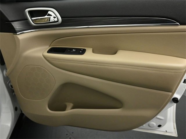 Used 2019 Jeep Grand Cherokee Limited image 29