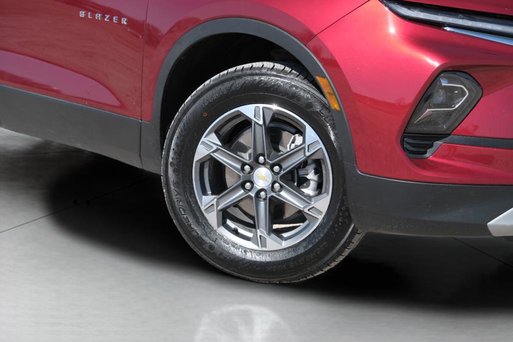 Used 2025 Chevrolet Blazer LT image 10