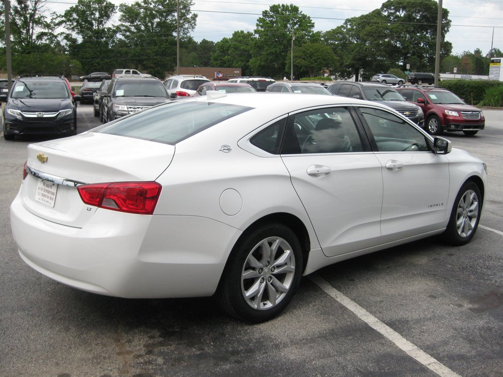 Used 2018 Chevrolet Impala LT FWD image 5