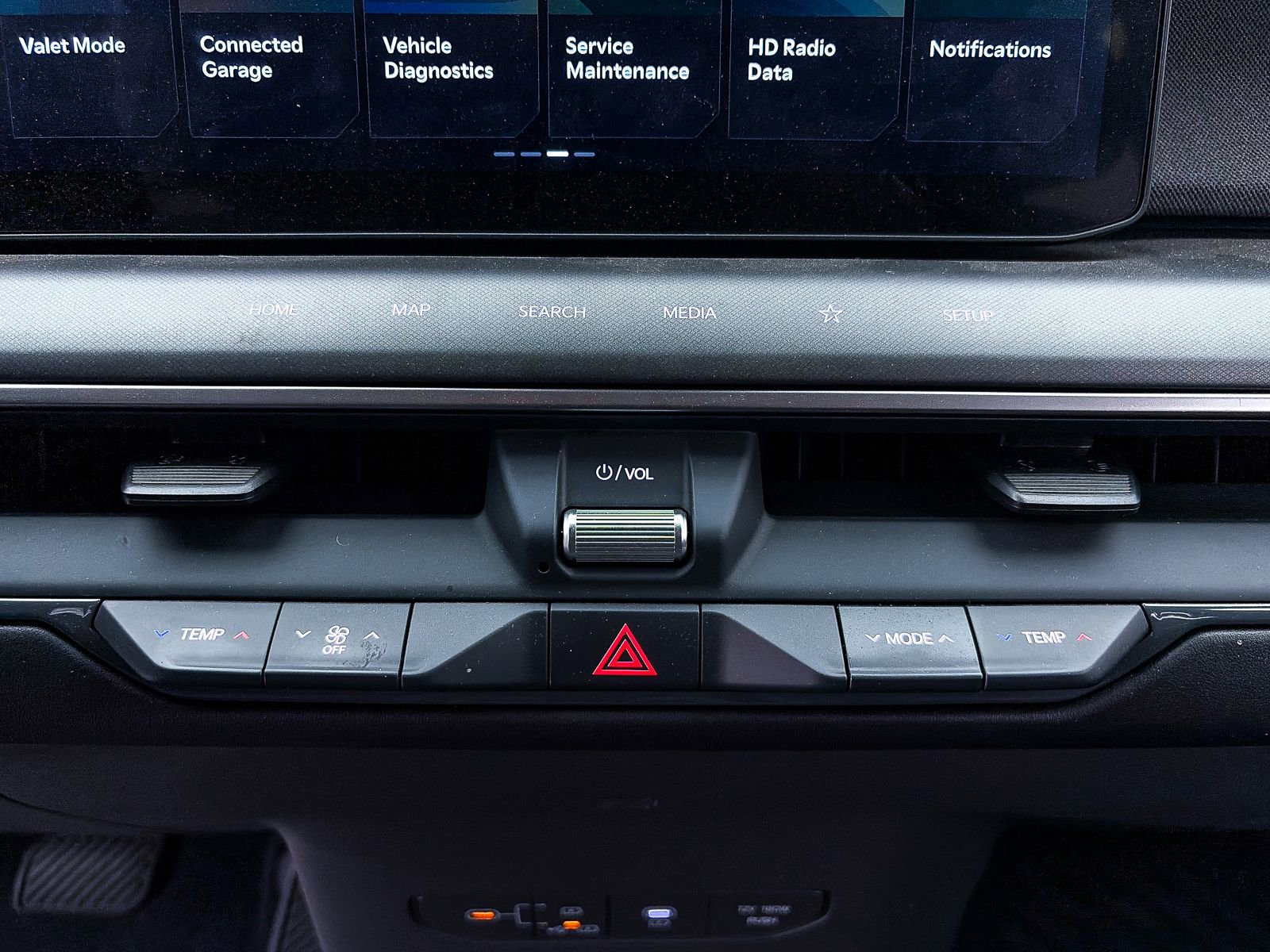 Used 2024 Kia EV9 Light Long Range RWD image 23