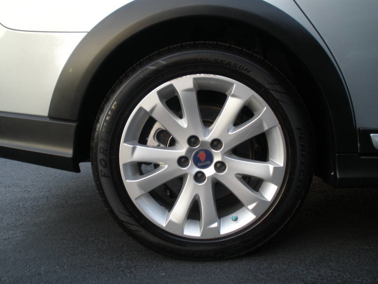 Used 2010 Saab 9-3 X image 39