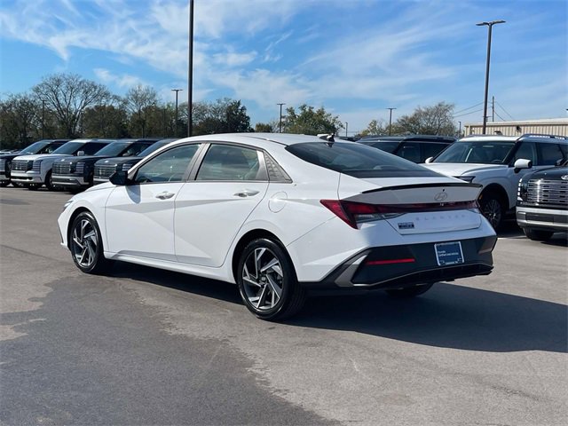 Certified 2025 Hyundai Elantra Sport image 5