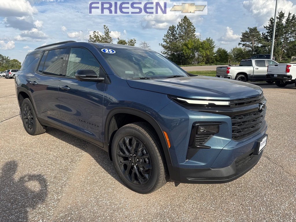 New 2026 Chevrolet Traverse LT w/ Midnight/Sport Edition image 5
