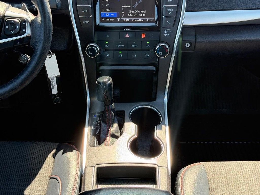 Used 2017 Toyota Camry SE FWD image 15