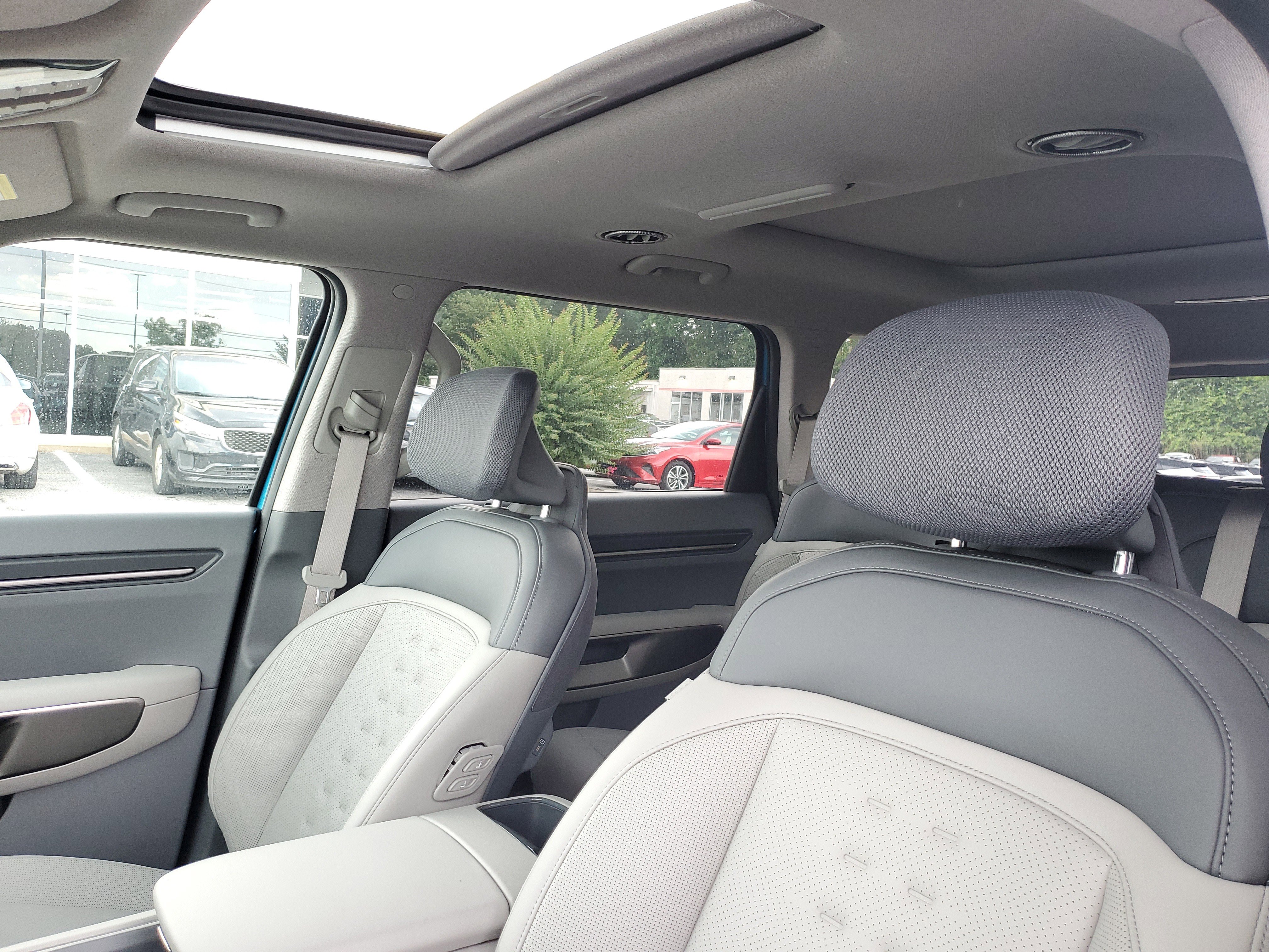 New 2026 Kia EV9 Wind image 15