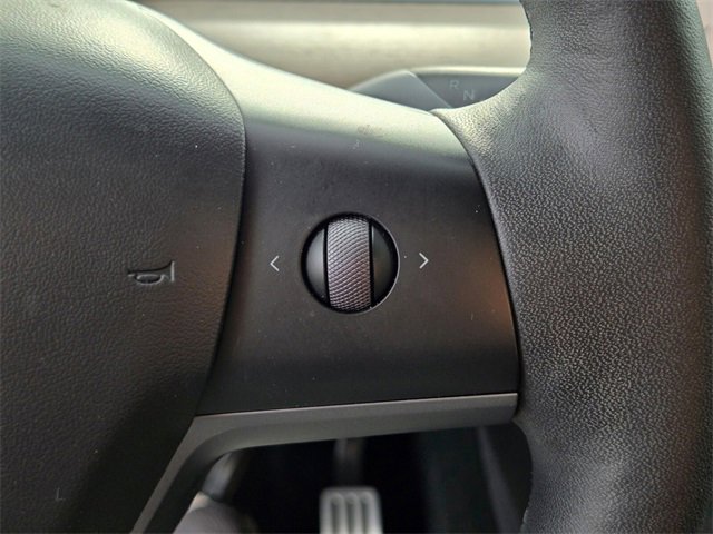 Used 2023 Tesla Model Y Performance image 30