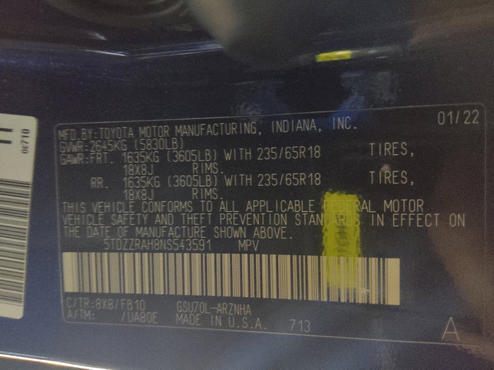 Used 2022 Toyota Highlander LE FWD image 33