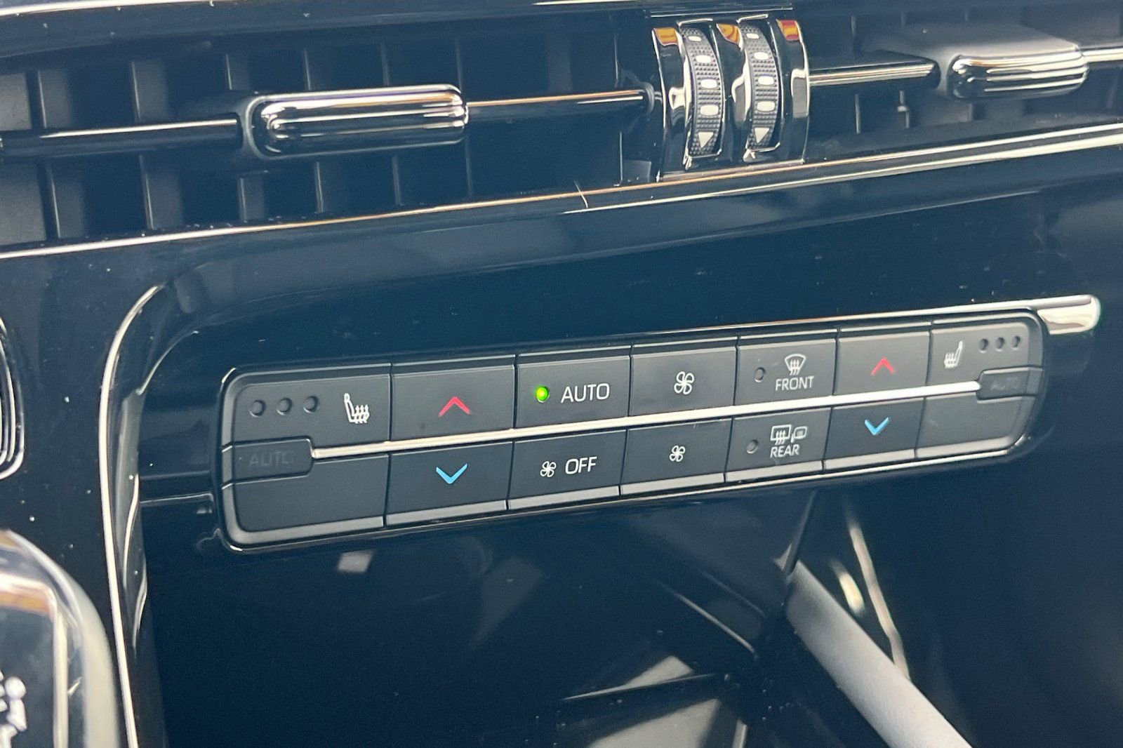 Certified 2021 Toyota Mirai XLE w/ Advanced Technology Package image 25