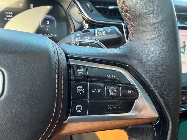 Used 2023 Jeep Grand Cherokee L Summit image 17