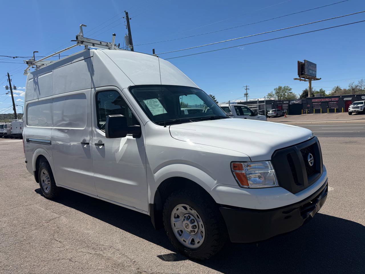 Used 2016 Nissan NV 2500 SV RWD image 2