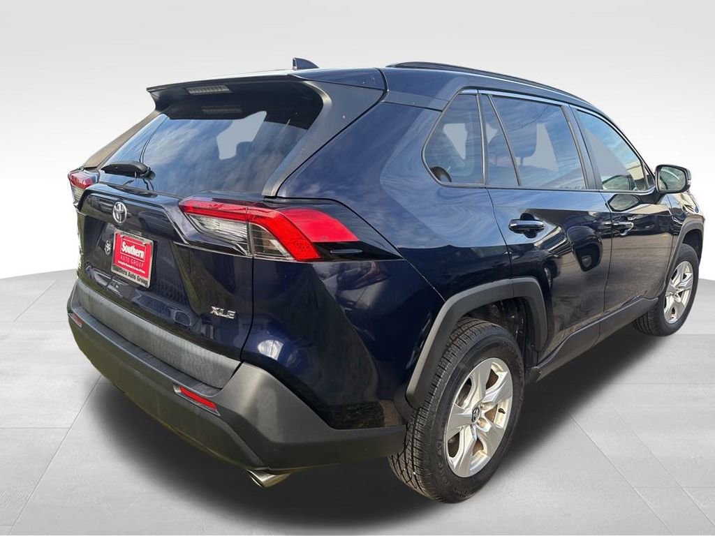 Used 2020 Toyota RAV4 XLE image 13