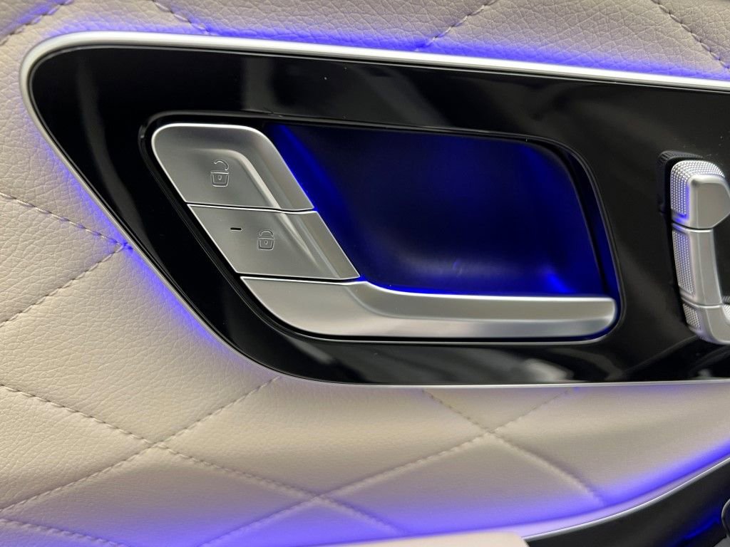 Used 2024 Mercedes-Benz S 580 4MATIC Sedan image 31