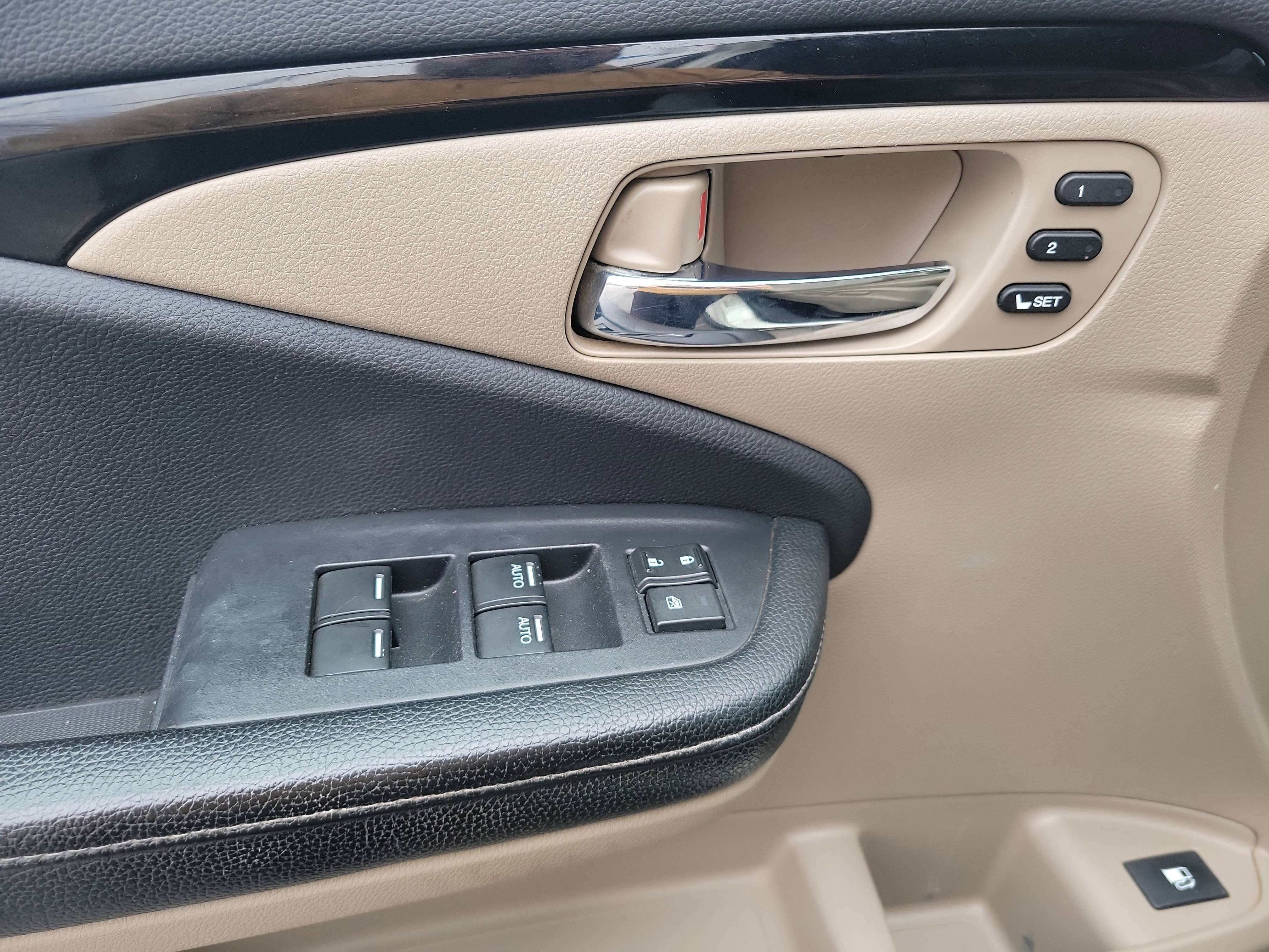 Used 2017 Honda Ridgeline RTL-E image 17