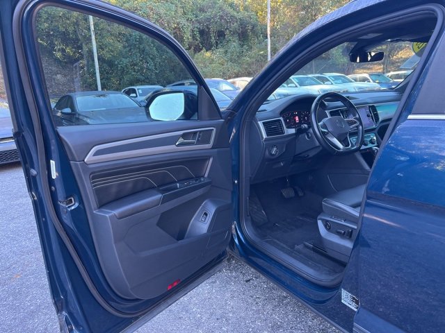 Used 2020 Volkswagen Atlas Cross Sport SEL image 4