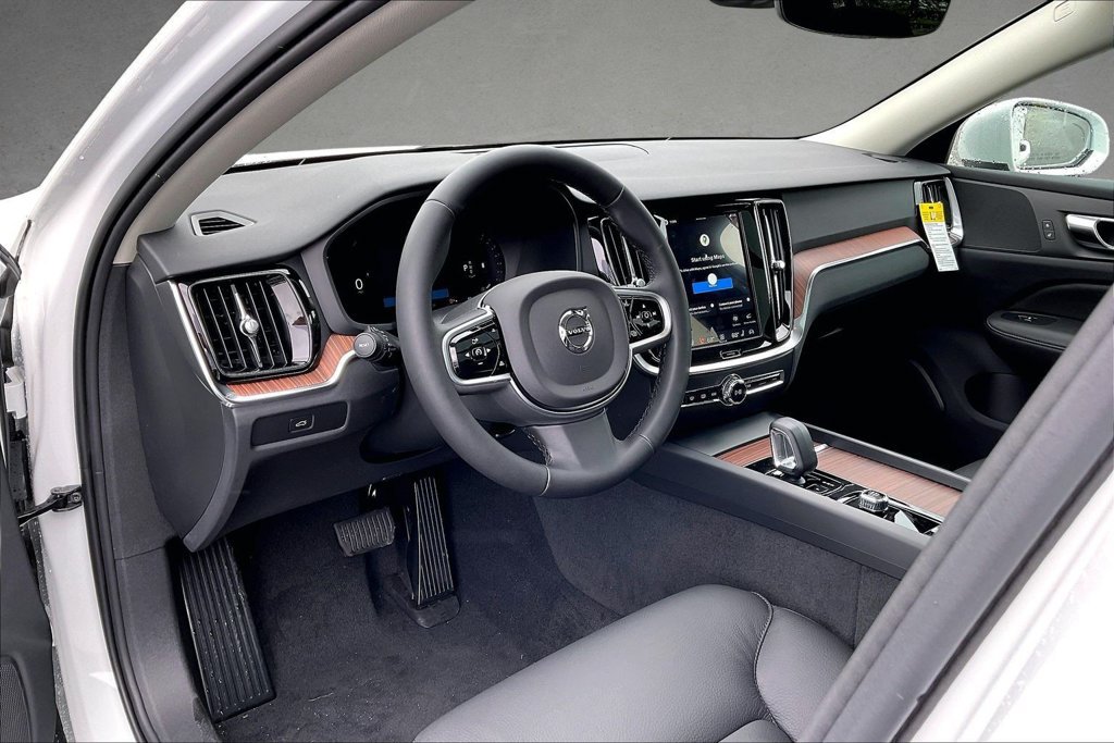 New 2026 Volvo V60 B5 Cross Country Plus w/ Climate Package AWD/4WD image 8