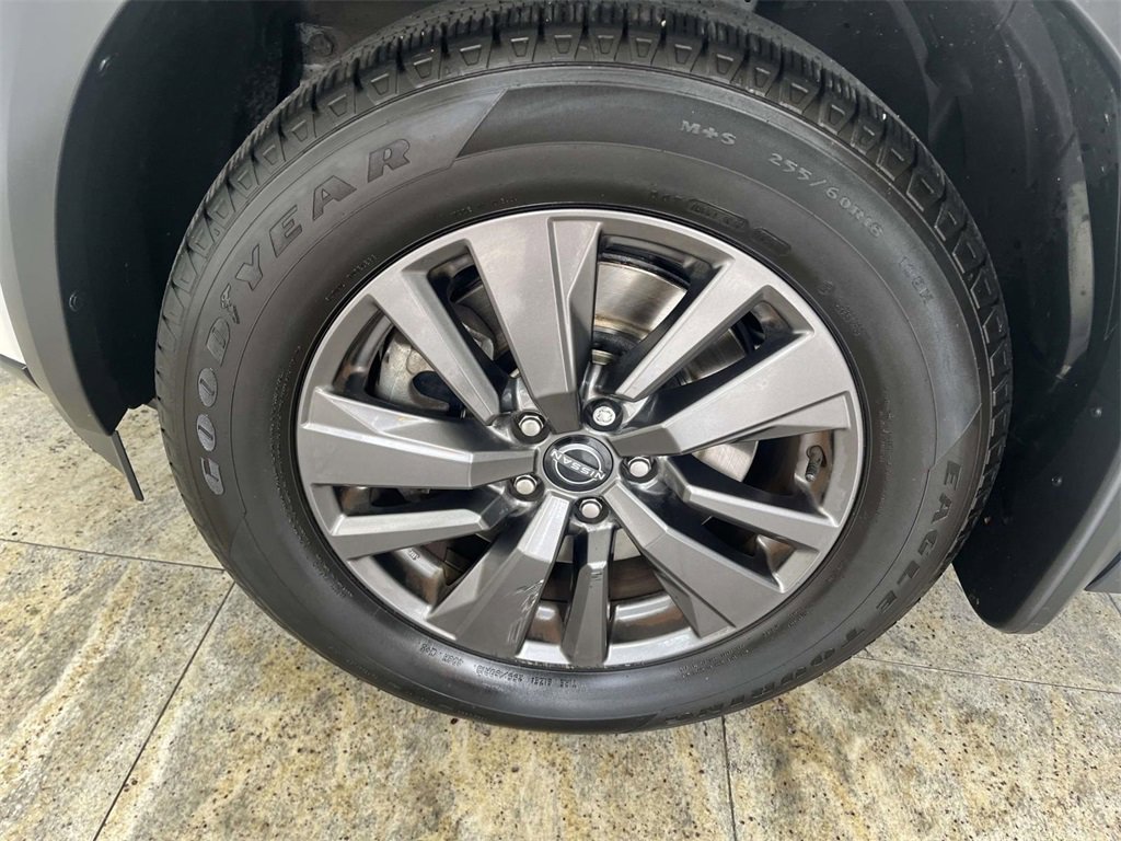 Used 2022 Nissan Pathfinder SV image 10