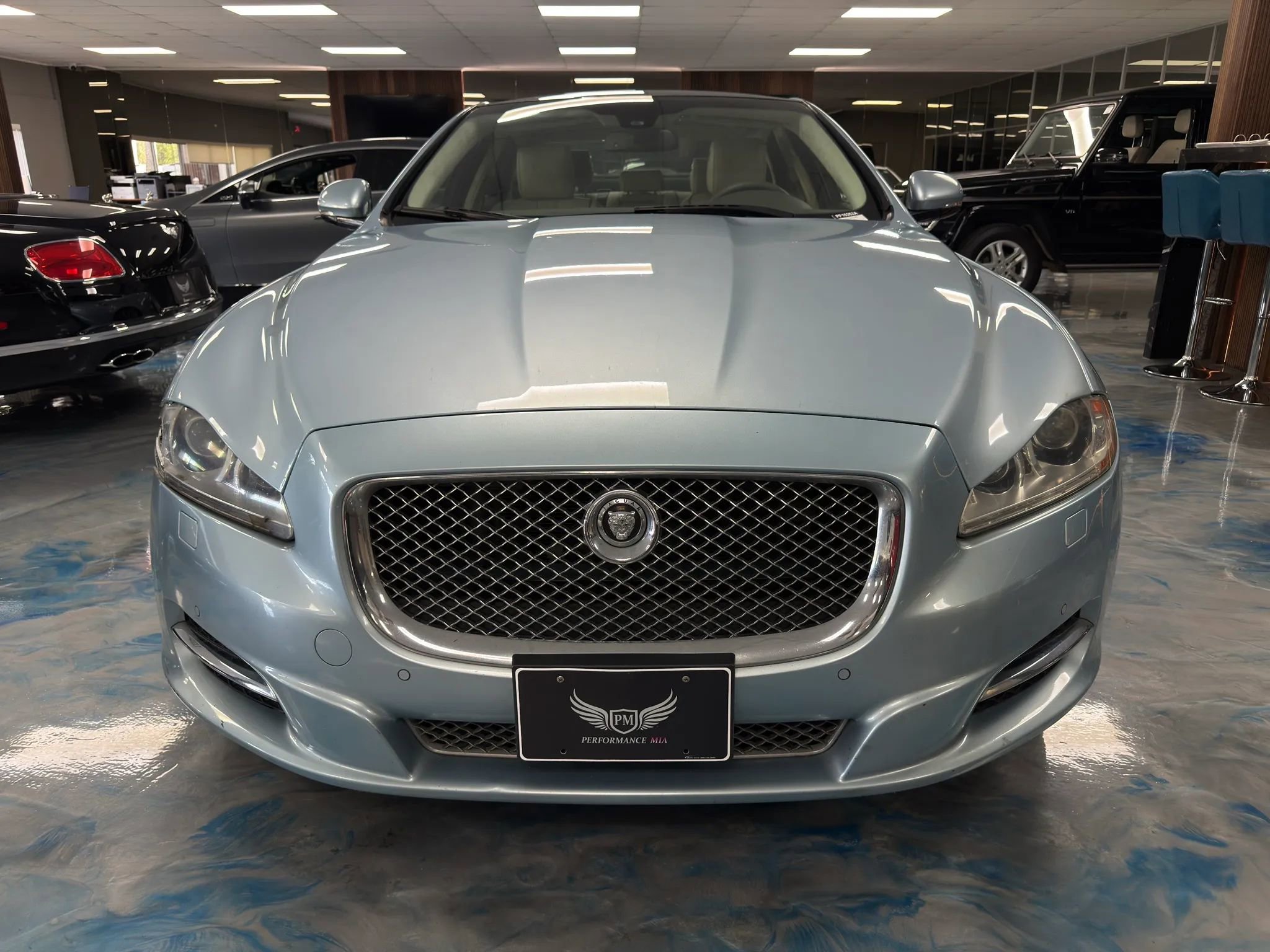 Used 2012 Jaguar XJ image 2