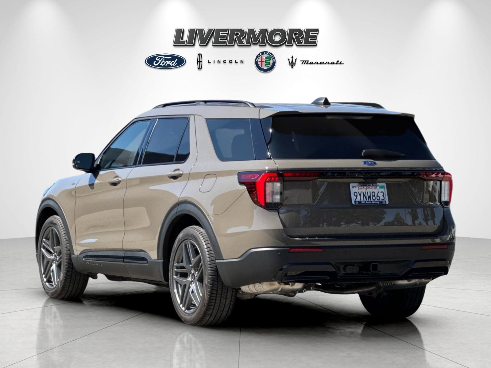 Used 2026 Ford Explorer ST-Line w/ ST-Line Street Pack RWD image 5